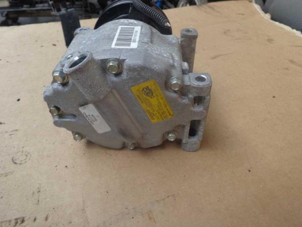 COMPRESSEUR DE CLIMATISATION FIAT/FORD - Vue 4